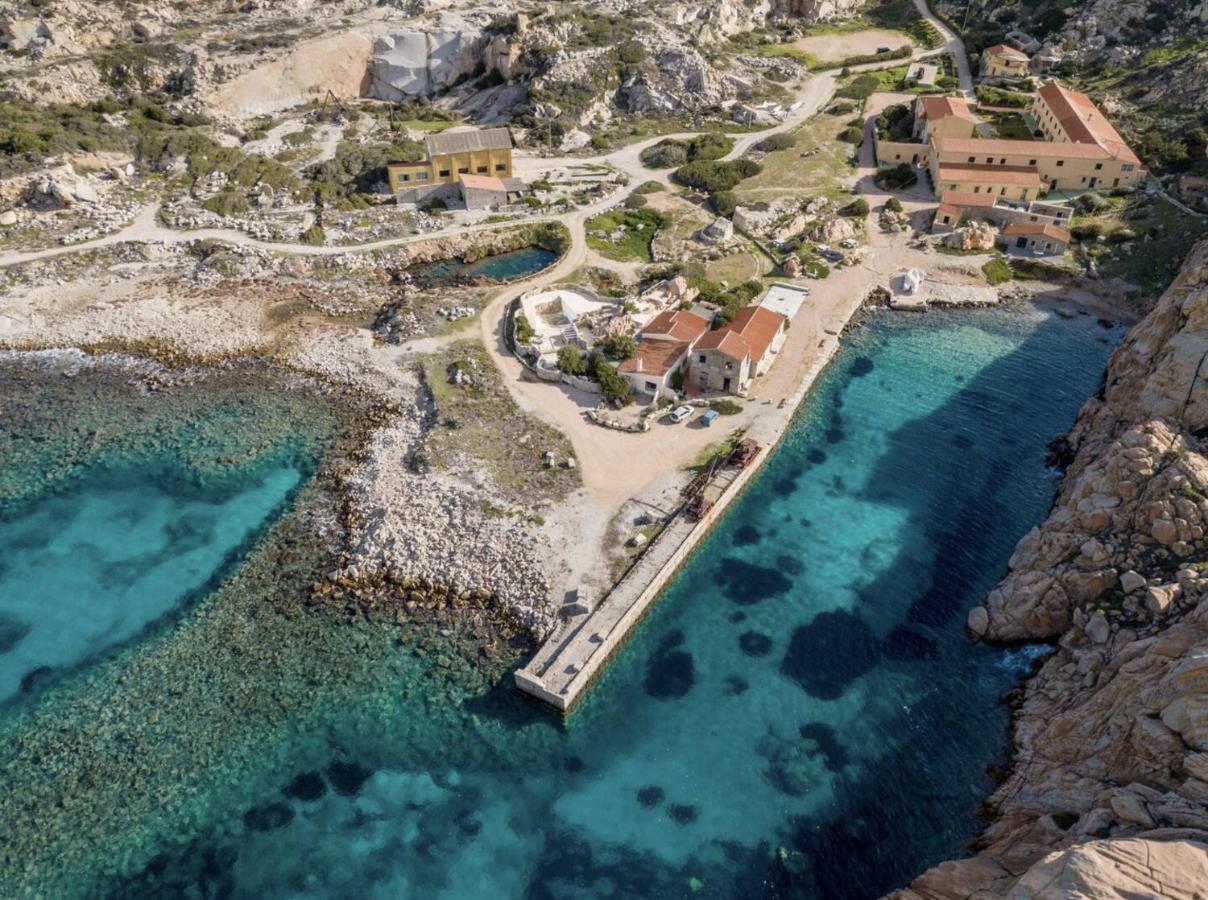 Residence Cala Francese - Case Sul Mare La Maddalena  Bagian luar foto