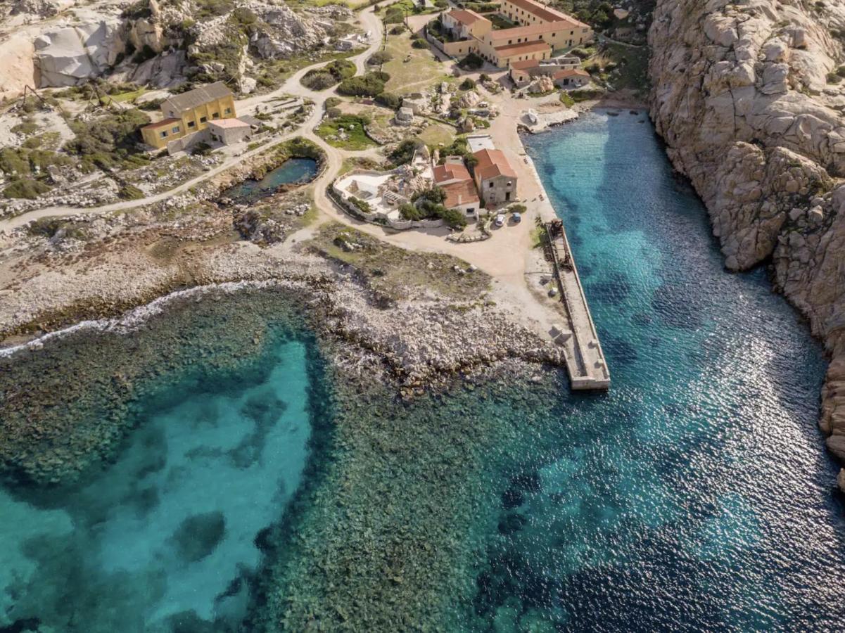 Residence Cala Francese - Case Sul Mare La Maddalena  Bagian luar foto