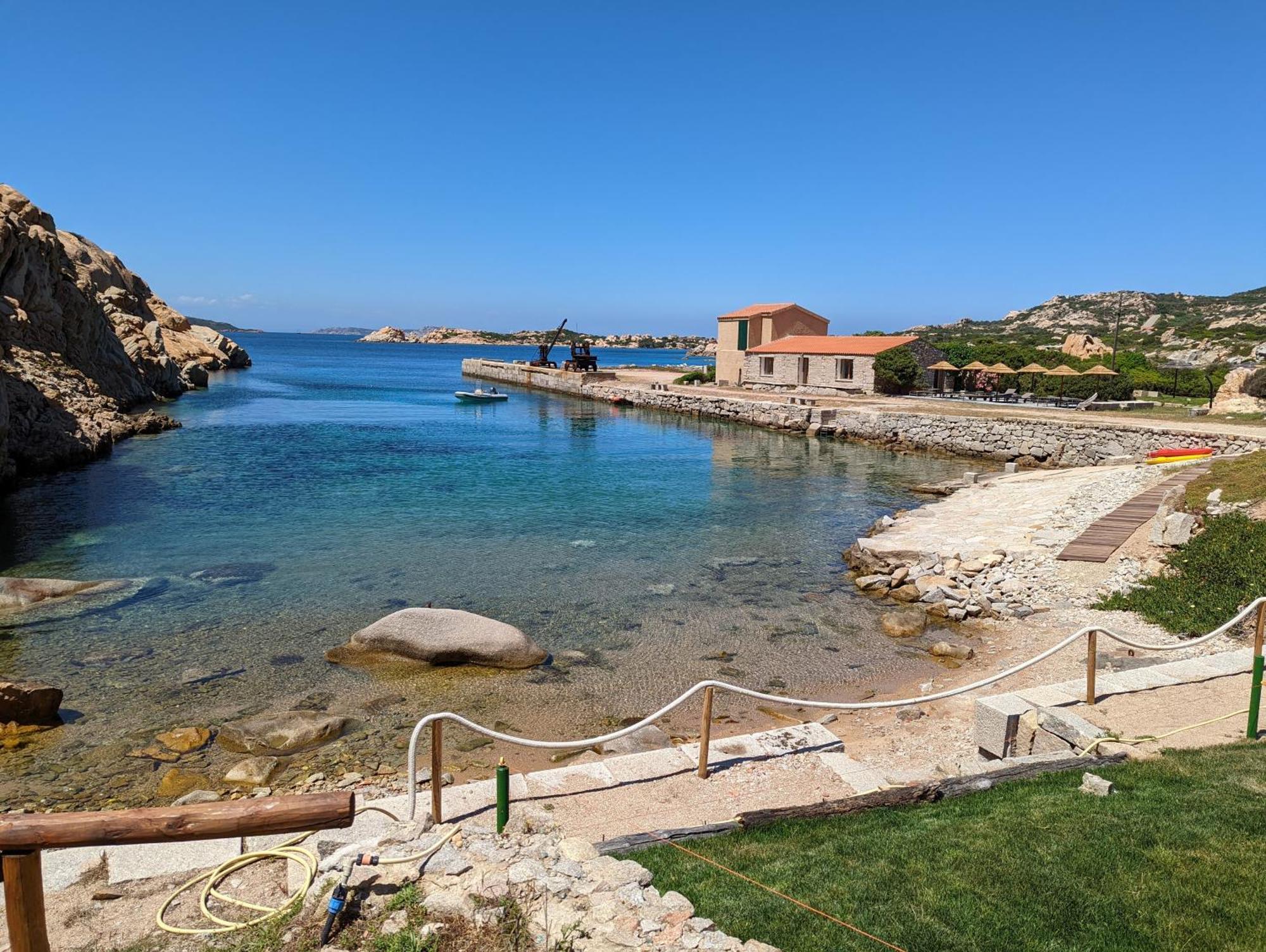 Residence Cala Francese - Case Sul Mare La Maddalena  Bagian luar foto
