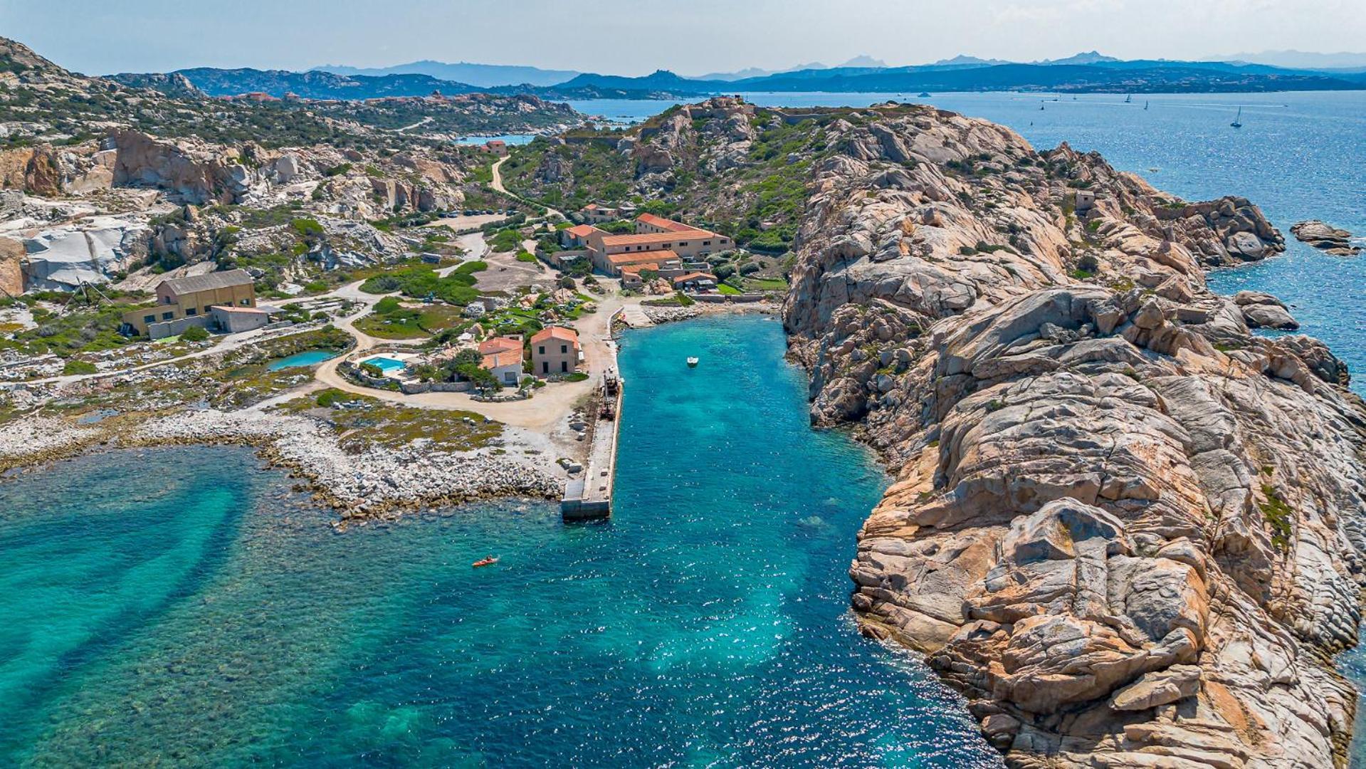 Residence Cala Francese - Case Sul Mare La Maddalena  Bagian luar foto